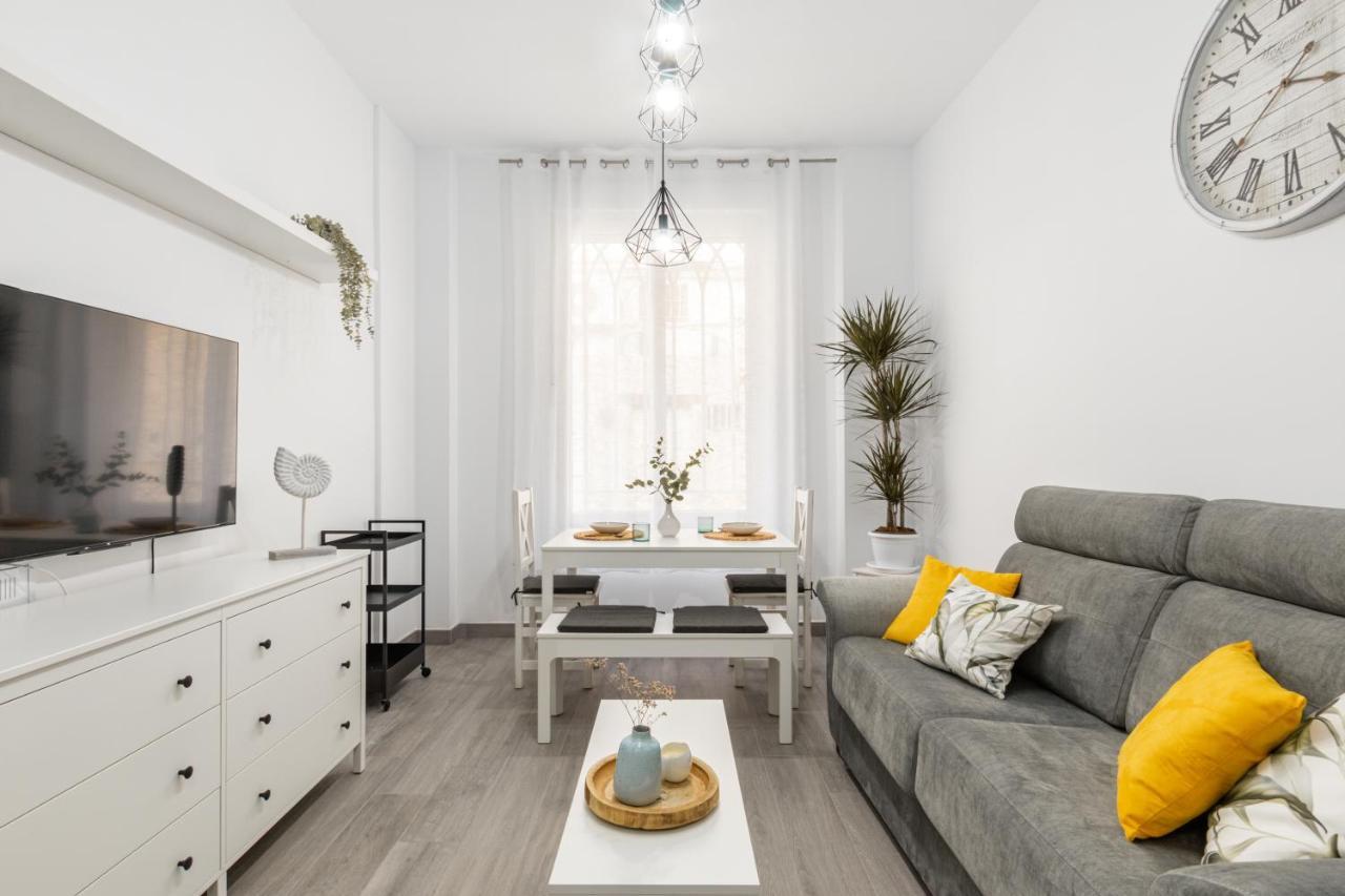 Apartamentos Joya Del Mar Torre Del Mar Εξωτερικό φωτογραφία